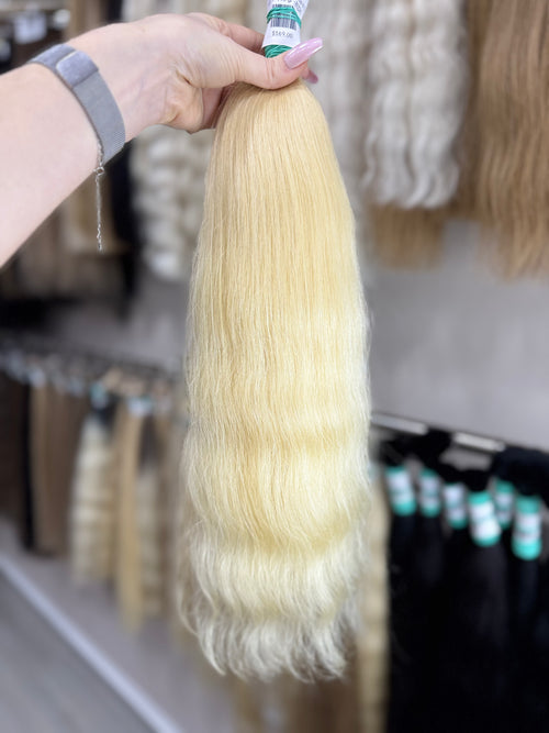 Raw Hair Extensions - Processed (wavy - Color 613 -53 cm -118 gr - 85/224)