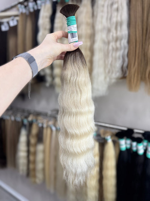 Ombre Hair  - Processed (Wavy - Color 0 -54 cm -133 gr)