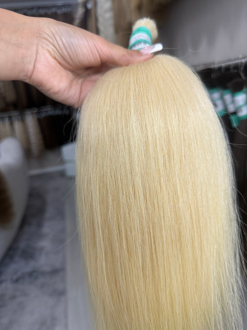 Raw Hair Extensions - Processed (Wavy - Color 613 -46 cm -119 gr)