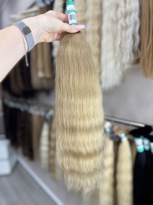Raw Hair Extensions - Processed (wavy - Color 18 -56 cm -94 gr - 127/225)