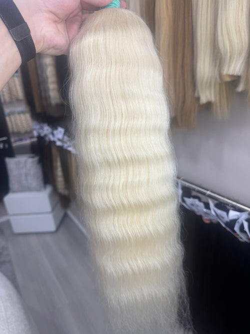 Raw Hair Extensions - Processed (Wavy - Color 201 -70 cm -158 gr)