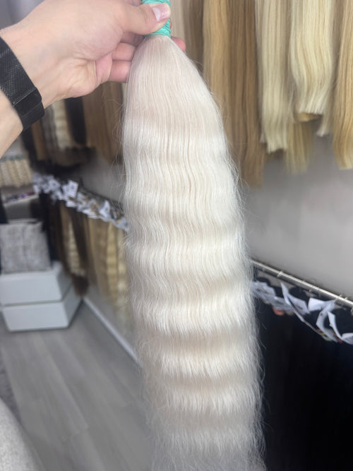 Raw Hair Extensions - Processed (Wavy - Color 200 -67 cm -174 gr - 3780/213)
