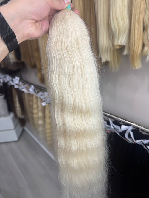 Raw Hair Extensions - Processed (wavy - Color 201 -67 cm -163 gr - 3380/211)