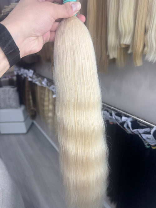 Raw Hair Extensions - Processed (Wavy - Color 000 -67 cm -146 gr - 3822/215t)