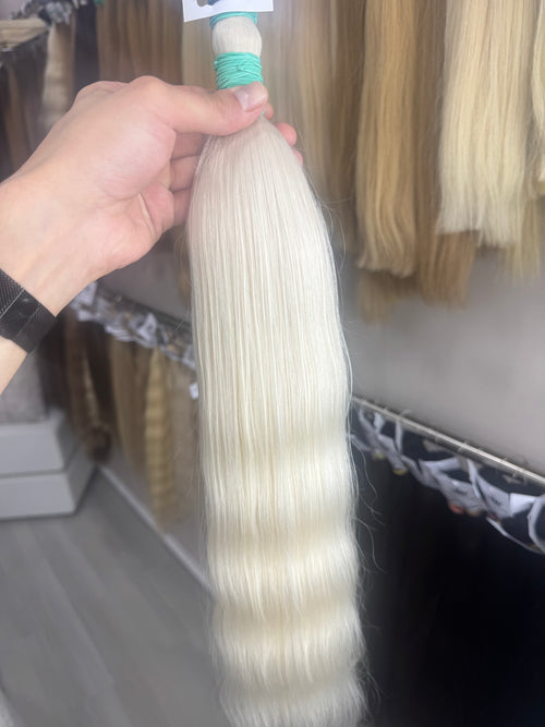 Raw Hair Extensions - Processed (wavy - Color 100 -61 cm -153 gr - 524/237)