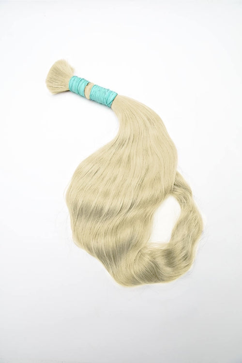 Raw Hair Extensions - Processed (Wavy - Color 613 -69 cm -178 gr)