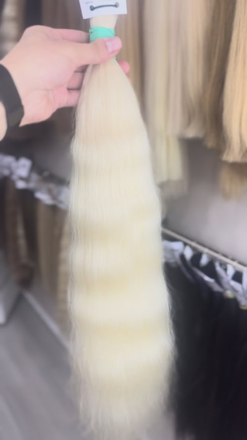 Raw Hair Extensions - Processed (Wavy - Color 000 -68 cm -193 gr - 3760/214)