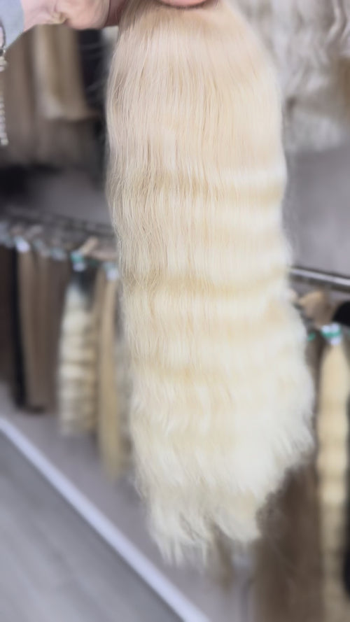 Raw Hair Extensions - Processed (wavy - Color 613 -55 cm -146 gr - 116/225)