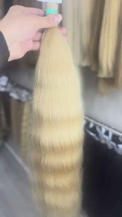 Raw Hair Extensions - Processed (Wavy- Color 24 -70 cm -139 gr)