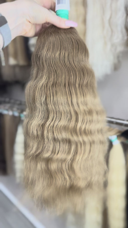 Raw Hair Extensions - Processed (Wavy - Color 6 -52 cm -144 gr)