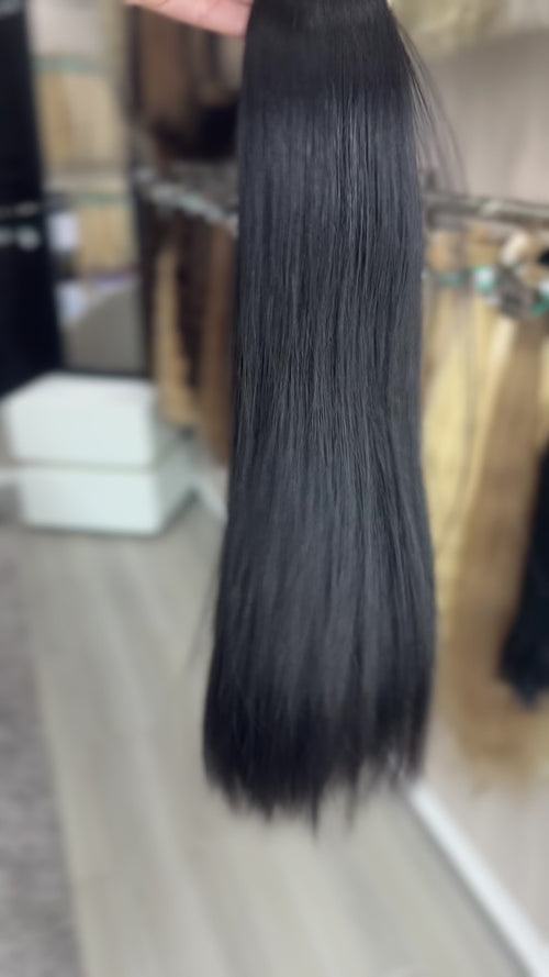 Raw Hair Extensions - Processed (straight - Color 1 -48 cm -102 gr - 230/227v)