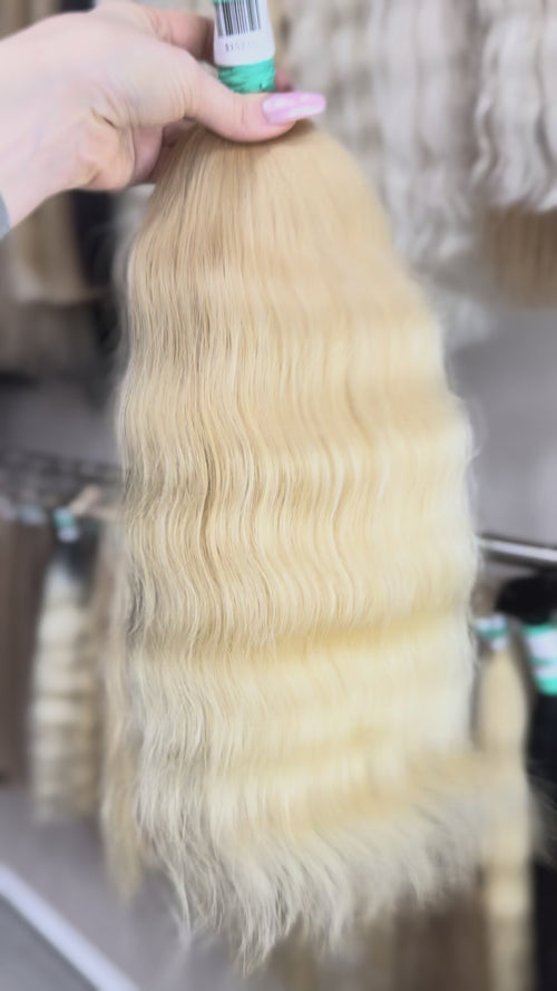 Raw Hair Extensions - Processed (wavy - Color 613 -47 cm -113 gr - 75/224)