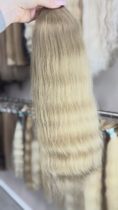 Raw Hair Extensions - Processed (wavy - Color 18 -56 cm -94 gr - 127/225)