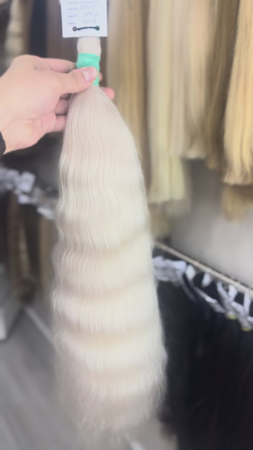 Raw Hair Extensions - Processed (Wavy - Color 200 -67 cm -174 gr - 3780/213)