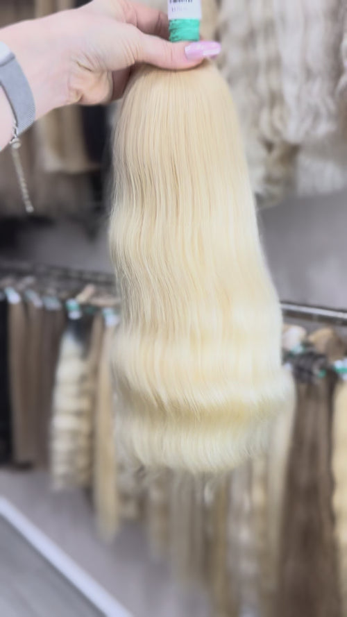 Raw Hair Extensions - Processed (wavy - Color 613 -50 cm -119 gr - 78/224)