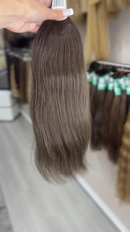 Raw Hair Extensions - Processed (Wavy - Color 4 -46 cm -130 gr)