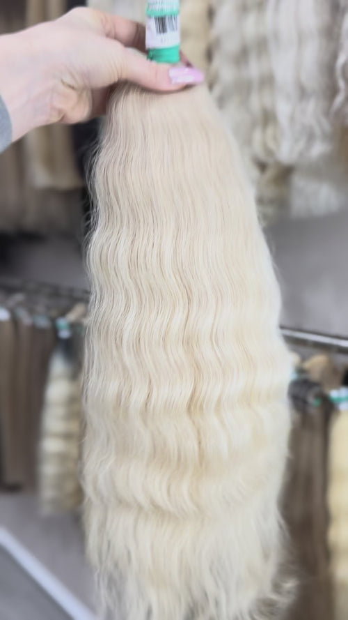 Raw Hair Extensions - Processed (Wavy - Color 201 -55 cm -112 gr)