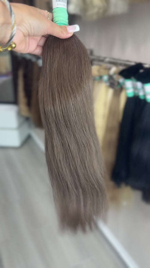 Raw Hair Extensions - Processed (straight - Color 4 -49 cm -128 gr)