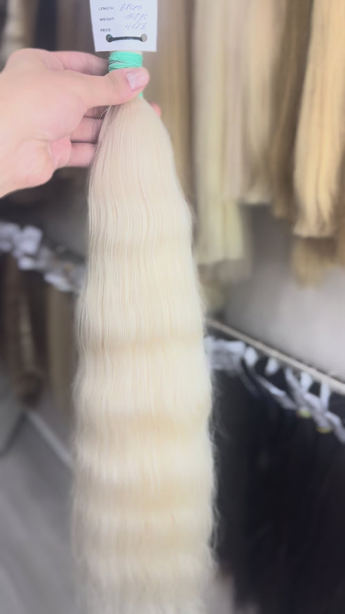 Raw Hair Extensions - Processed (Wavy - Color 200 -68 cm -168 gr - 3736/214)