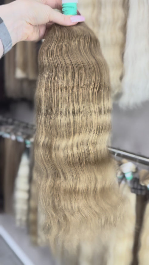 Raw Hair Extensions - Processed (Wavy - Color 81 -54 cm -145 gr)