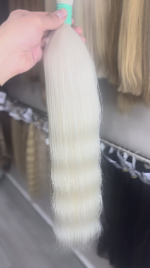 Raw Hair Extensions - Processed (wavy - Color 100 -61 cm -153 gr - 524/237)