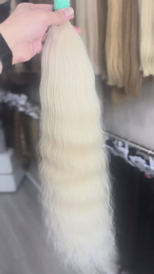 Raw Hair Extensions - Processed (Wavy - Color 200 -65 cm -185 gr - 3563/213)